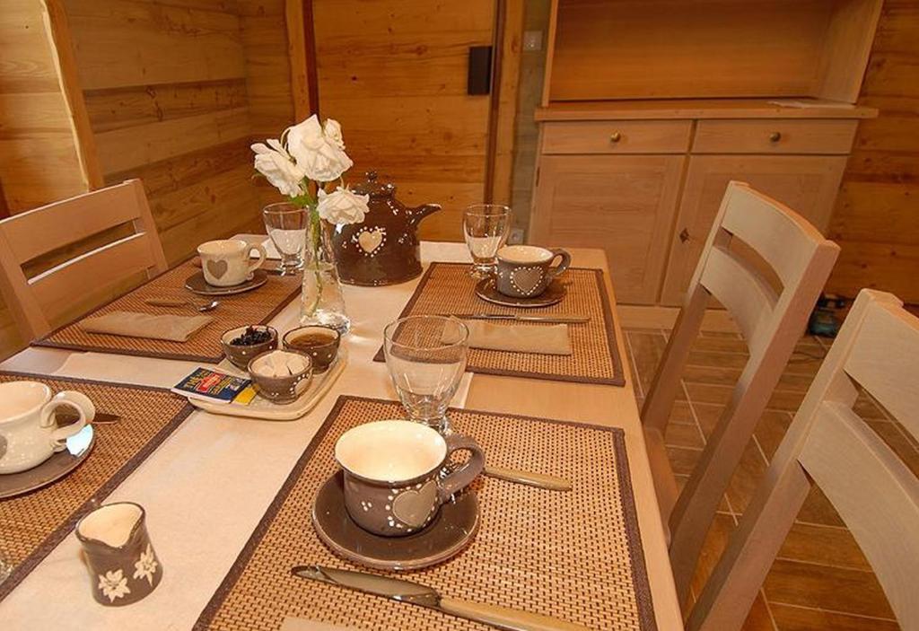 Chalet La Ferme De Noemie Mercury Exterior photo